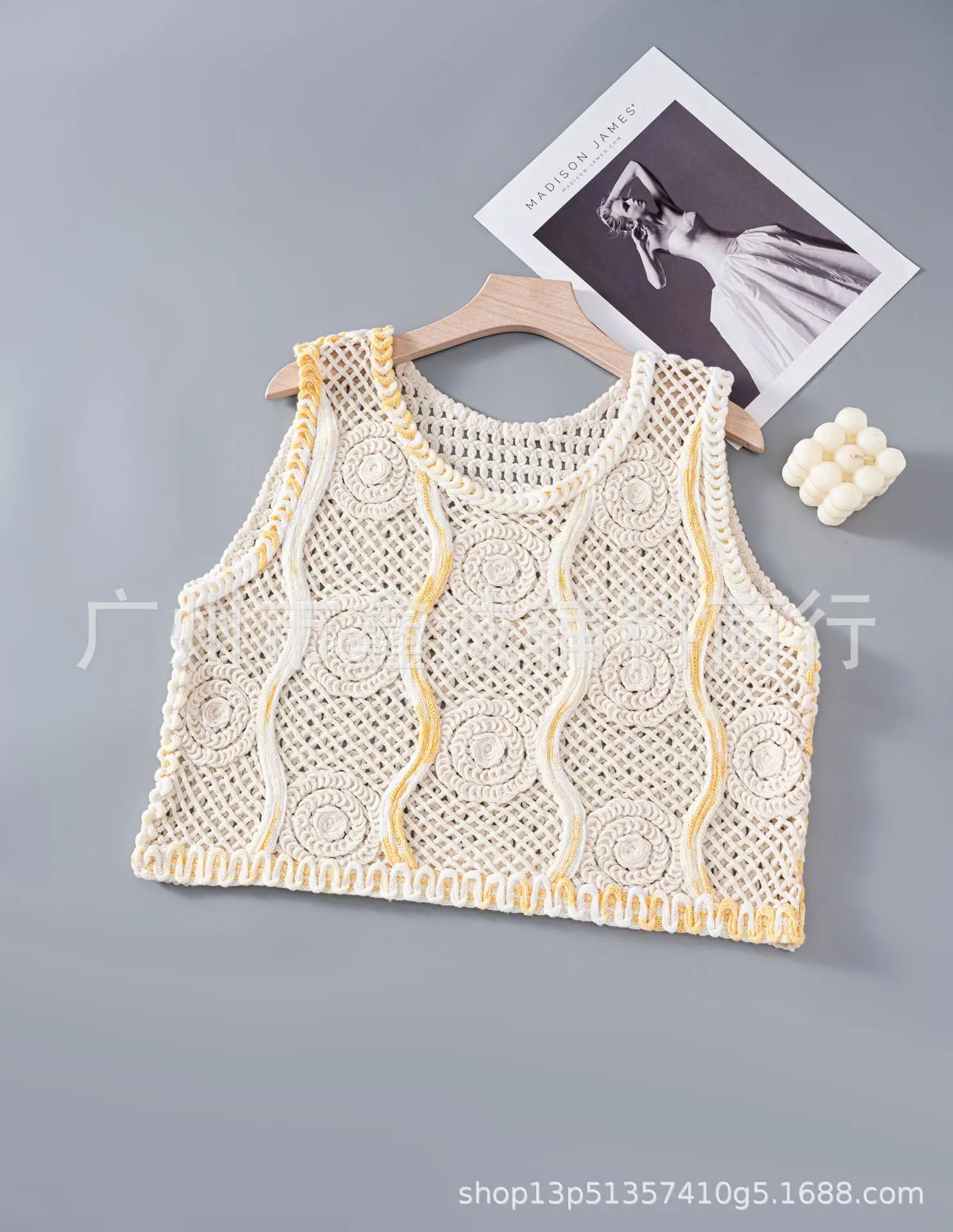 New Retro Ethnic Knitted Vest Women's Hollow Design