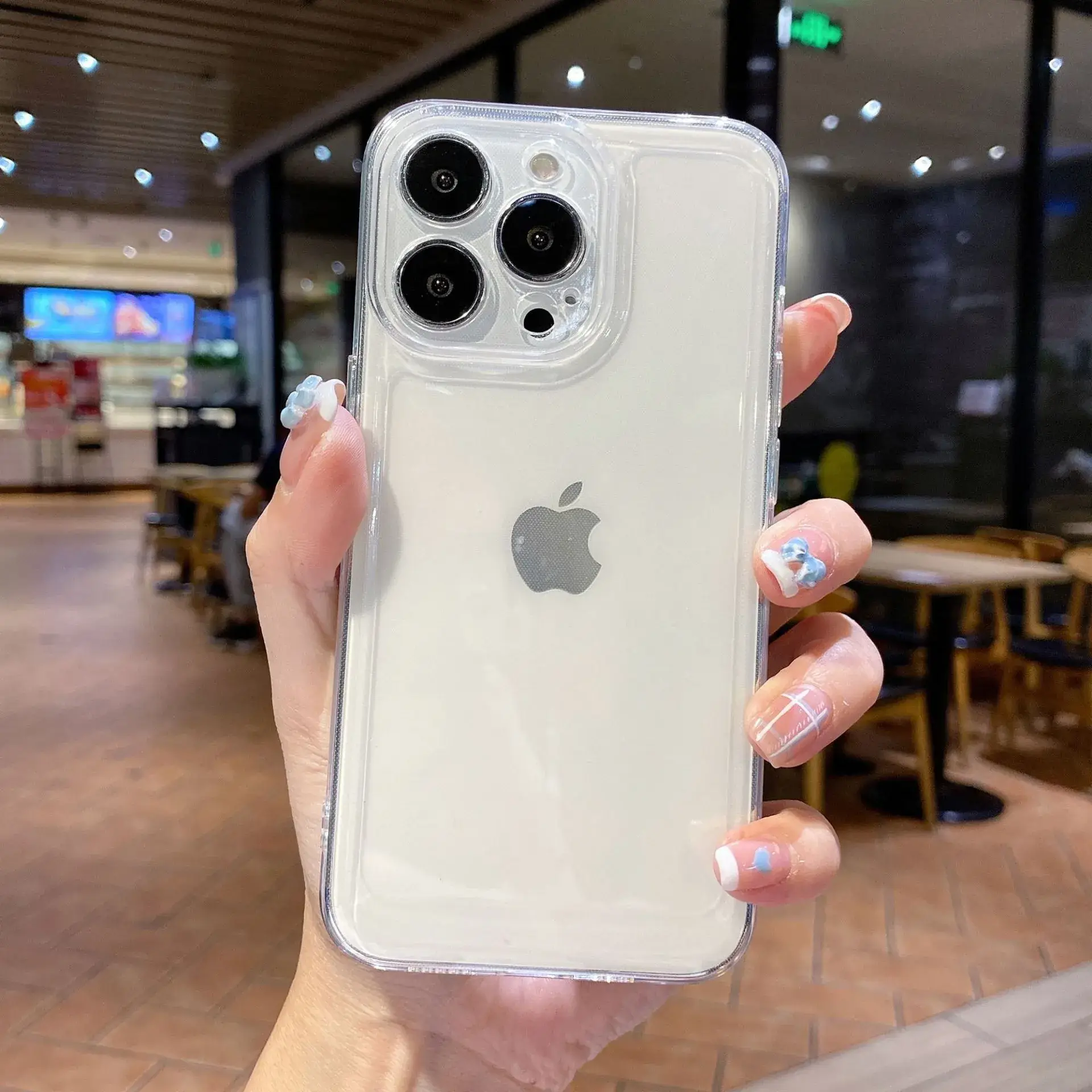 Transparent iPhone 17 Pro Case with 3 Camera Lens & Anti-Fall Protection - Image 2