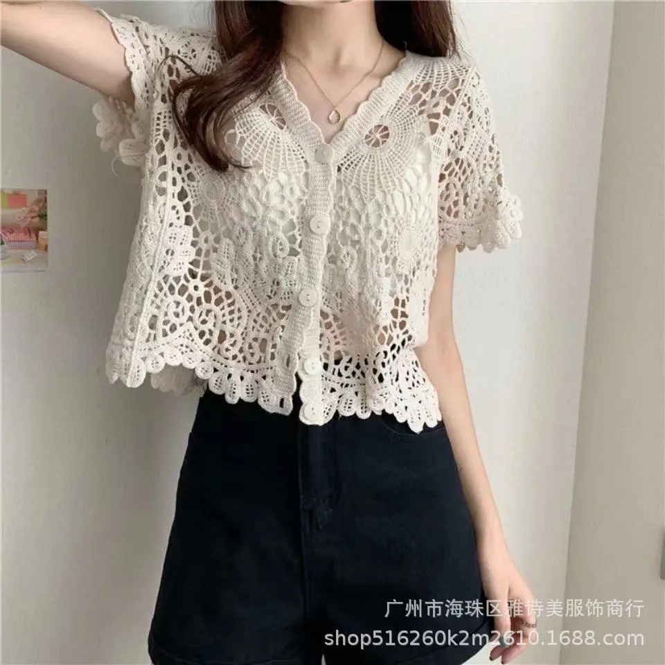 Women's Sweet Small Hollow Crochet Lace Short Sleeve Top