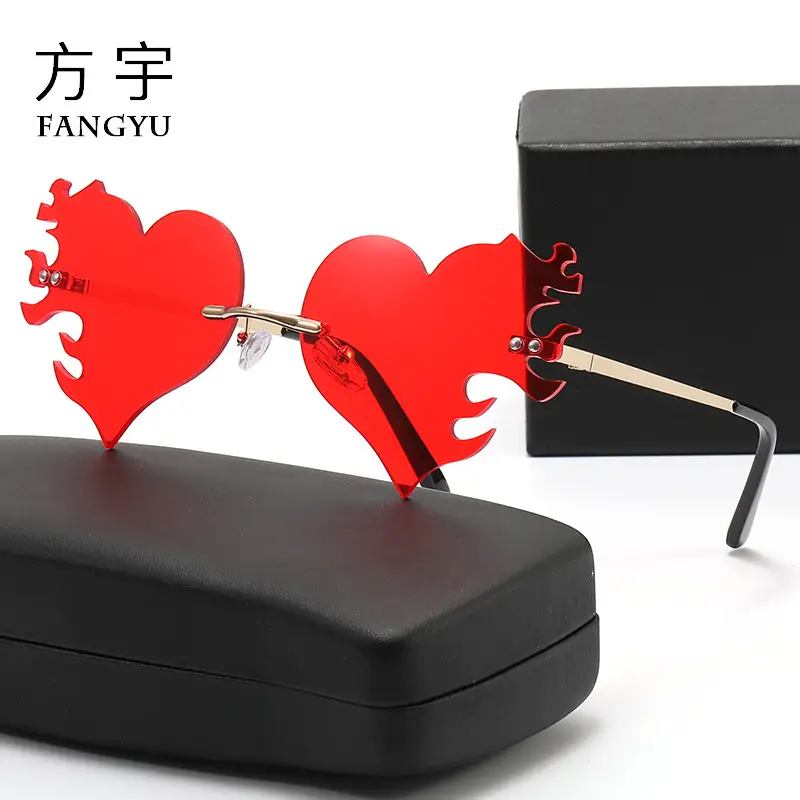 Heart-Shaped Sunglasses for Men Women Purple