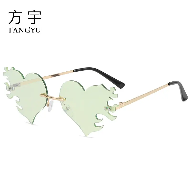 Heart-Shaped Sunglasses for Men Women Purple