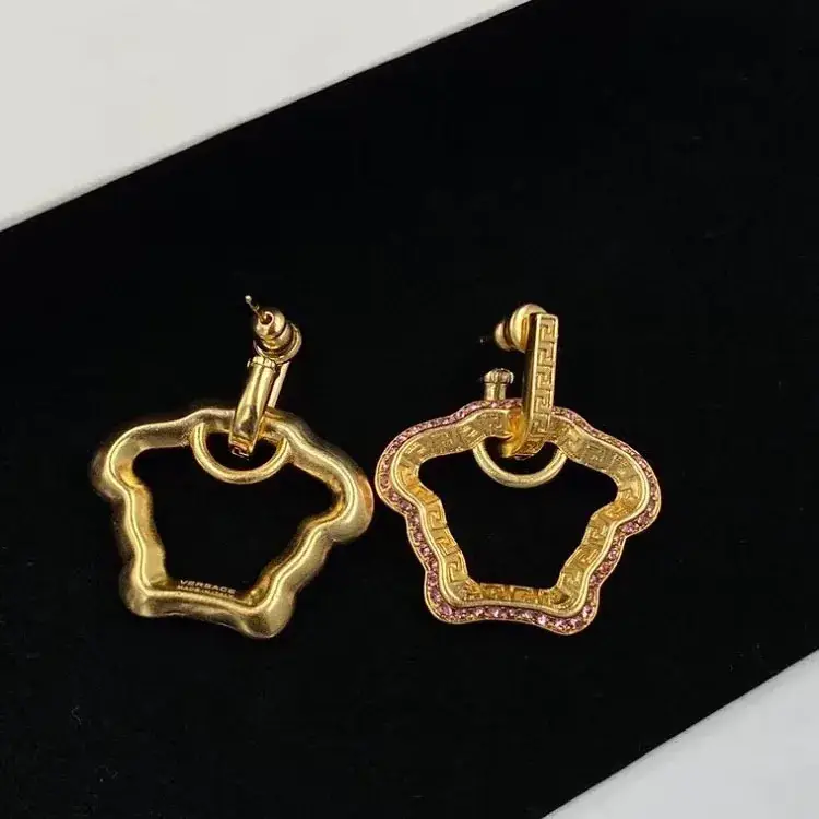 Golden Retro Beauty Earrings with Pink Stones for Women - Image 3