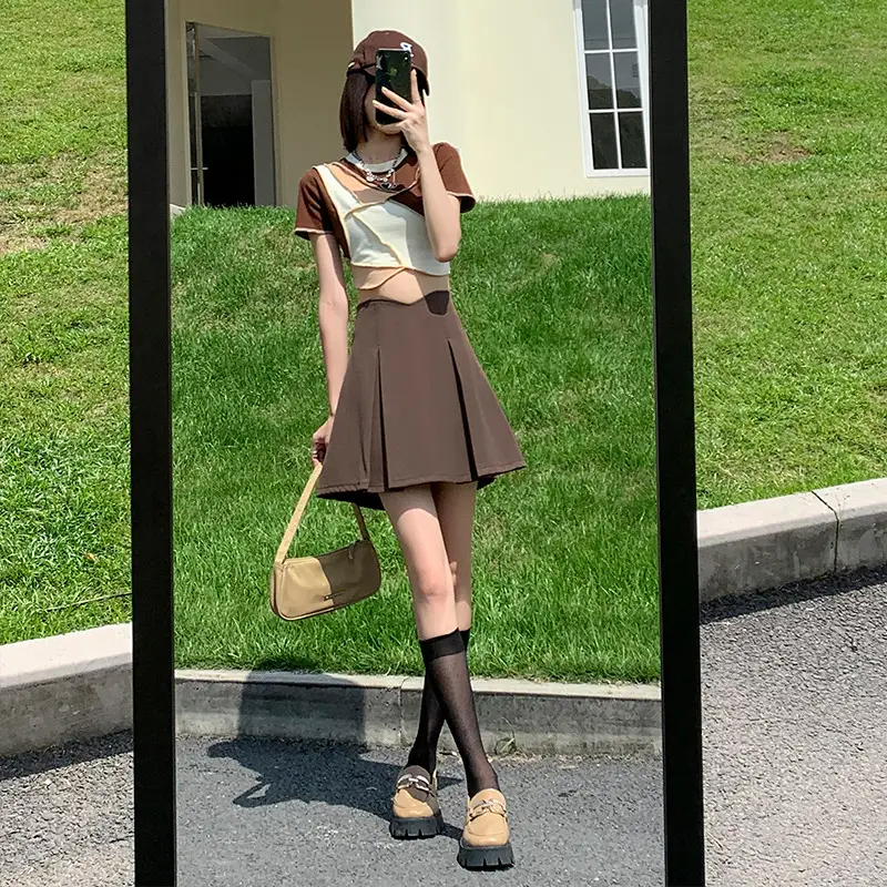 Hip-Hugging Pleated Skirt Women Brown High Waist - Image 6