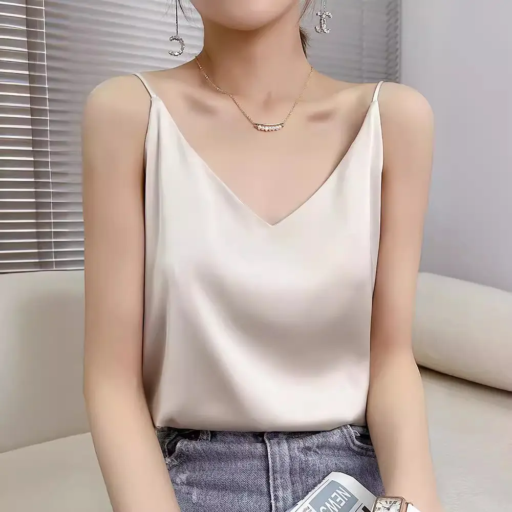 Green V-Neck Sleeveless Camisole Women's Inner Wear - Image 47