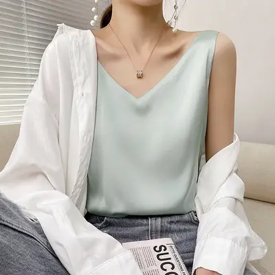 Green V-Neck Sleeveless Camisole Women's Inner Wear - Image 41