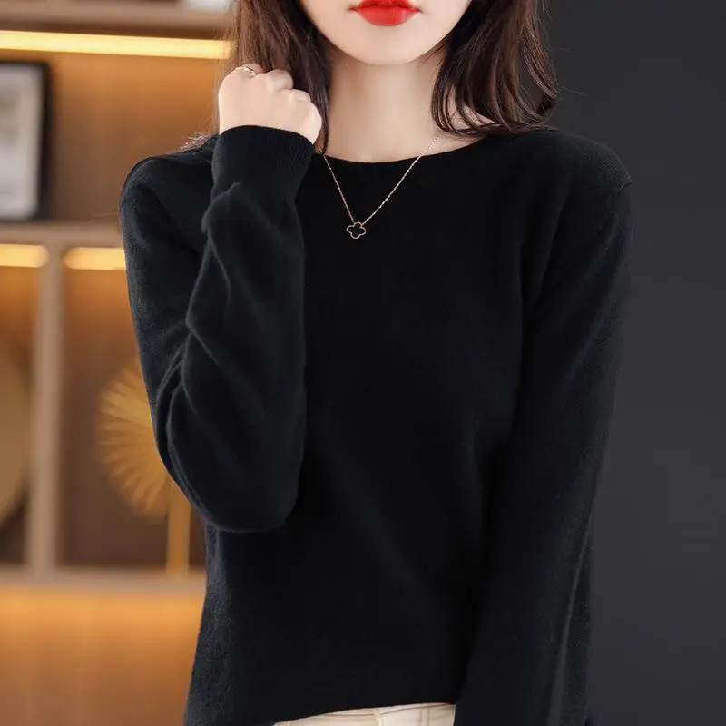 Women Wool Blended Round Neck Sweater Light Green