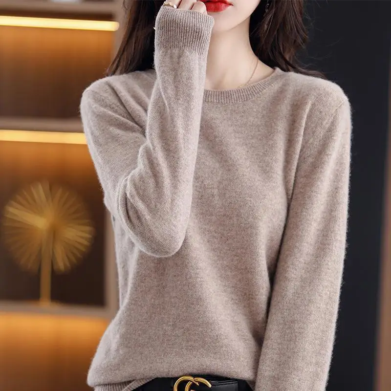 Women Wool Blended Round Neck Sweater Light Green