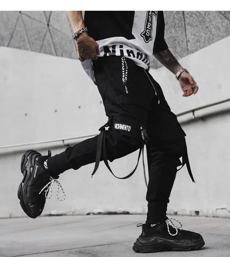 Men's Black Multi-Pocket Streetwear Pants with High Visibility — feature 11