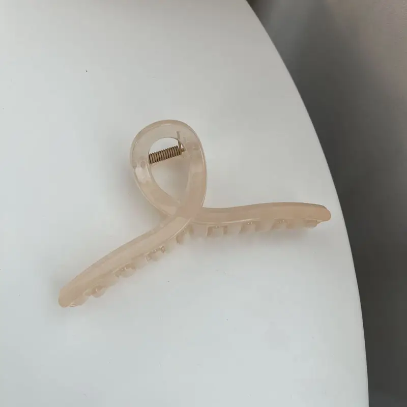 Brown Shark Clip for Hair and Head Bath - Image 4