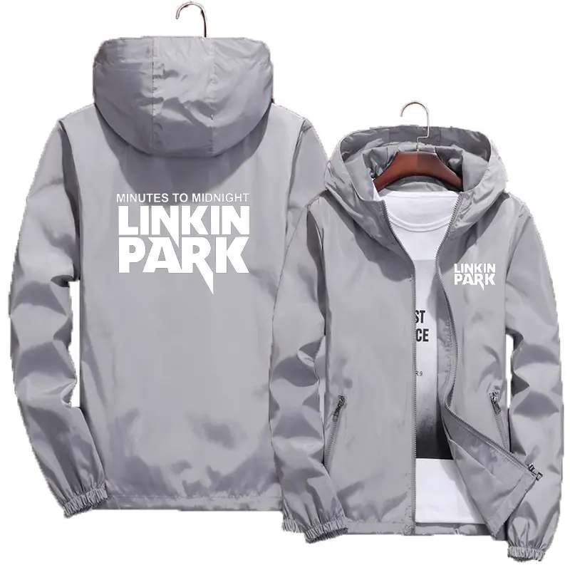 Men Red Hooded Windbreaker Jacket Large 2022 — feature 4
