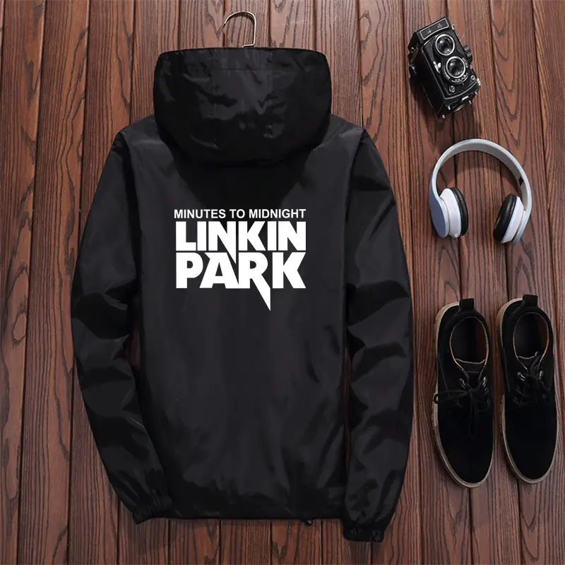 Men Red Hooded Windbreaker Jacket Large 2022 - Image 4