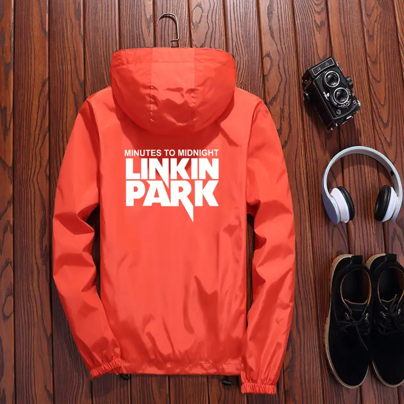 Men Red Hooded Windbreaker Jacket Large 2022 - Image 7