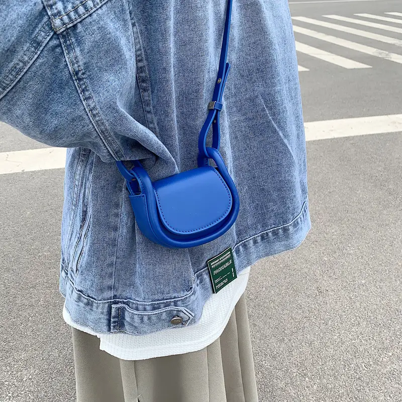 Green Textured Shoulder Crossbody Bag for Women - Image 3