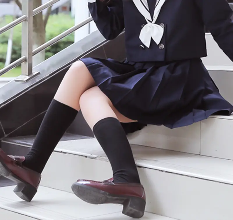 Basic Black Pleated Skirt for Women - Image 11