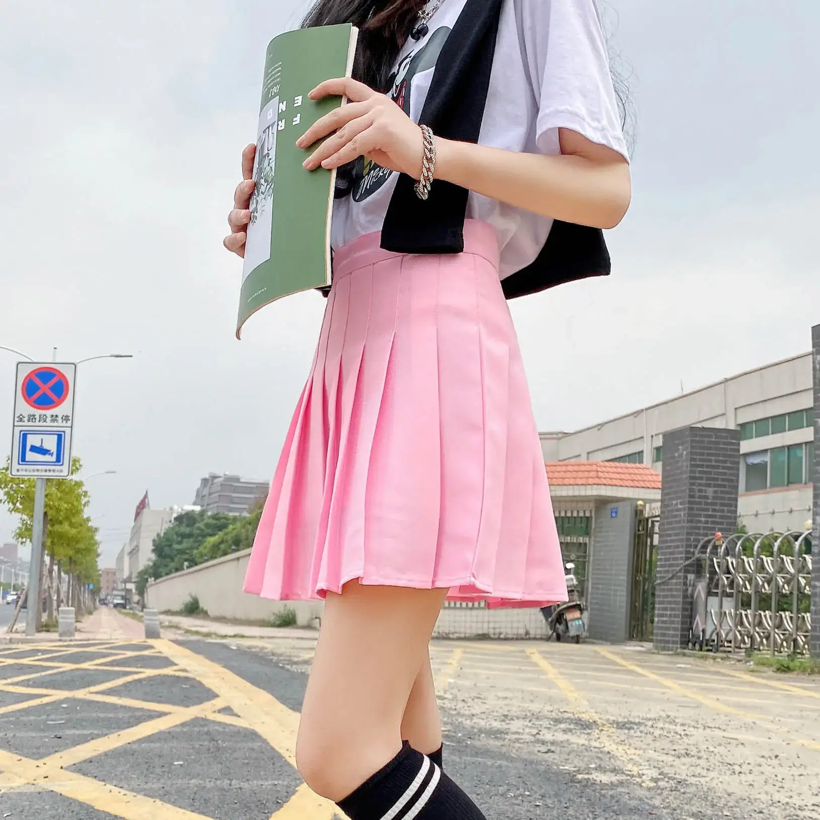 Black Pleated Skirt High Waist Slimming Autumn Winter 2022 — feature 6