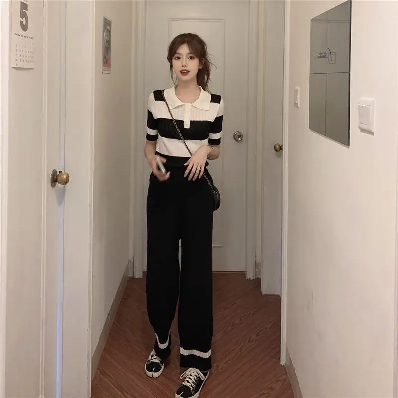 Women Retro Western Lapel T-Shirt Black White Striped — feature 14