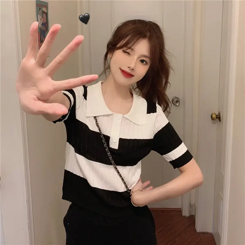 Women Retro Western Lapel T-Shirt Black White Striped — feature 2