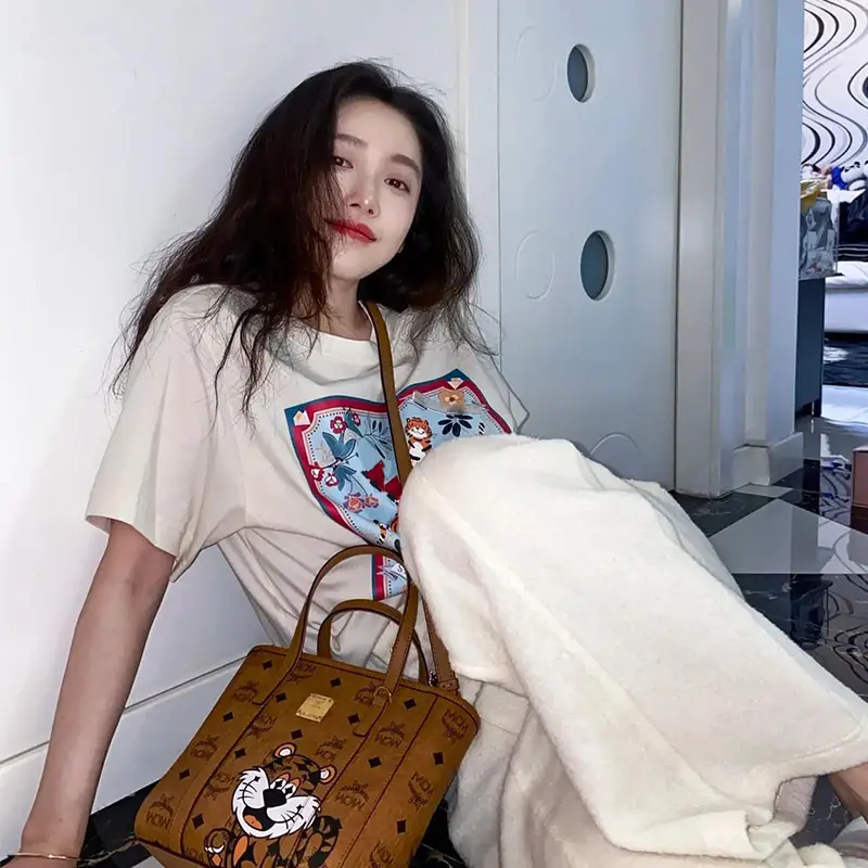 Women Printed Cotton T-Shirt with Brown Bag - Image 3