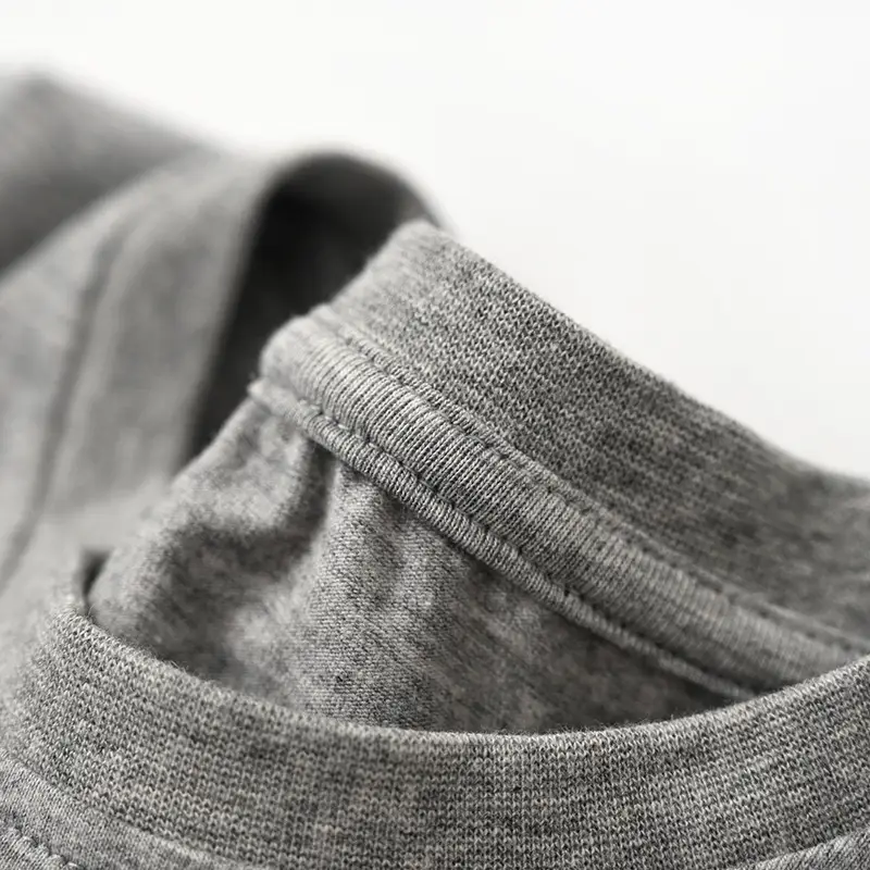 Men Grey Heart Print T-Shirt Small — feature 19