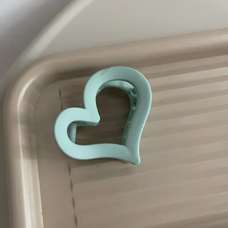 Frosted Heart Hairpin Clip for All Occasions - Image 4