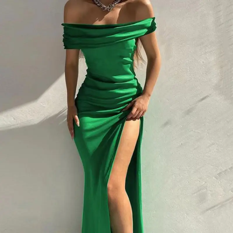 Red One-Neck Sleeveless Dress with High Slit