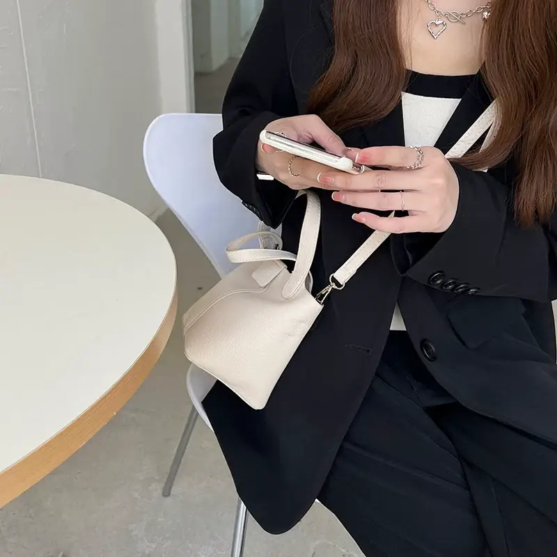 2026 New Korean Style Soft Texture Single-Shoulder Bucket Bag — feature 20