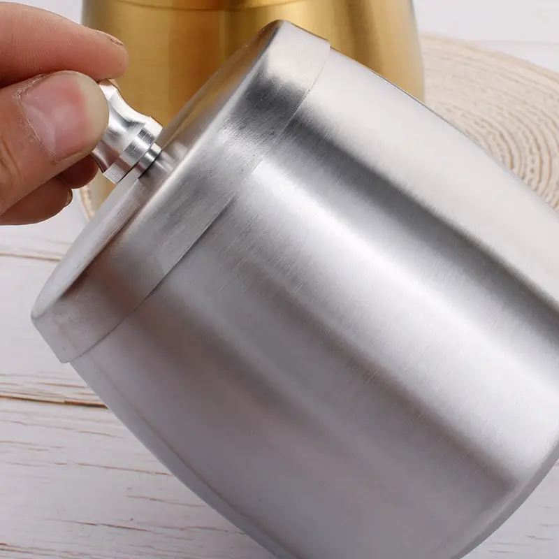 Ashtray Wholesale Stainless Steel Windproof with Cover and Anti-Fall Commercial Logo Cigarette Cup Large Ins Ornament Ashtray