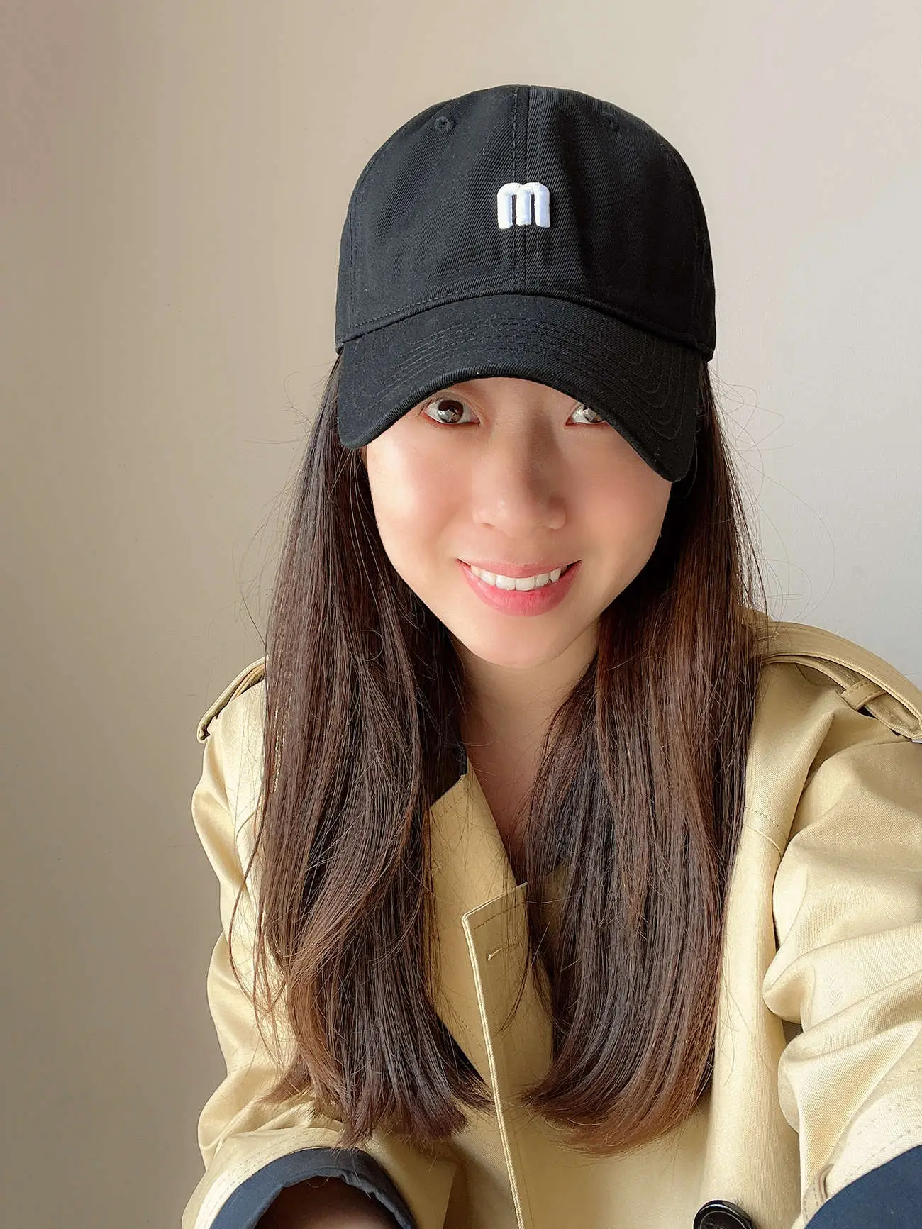 Women Red M Logo Baseball Cap — feature 2