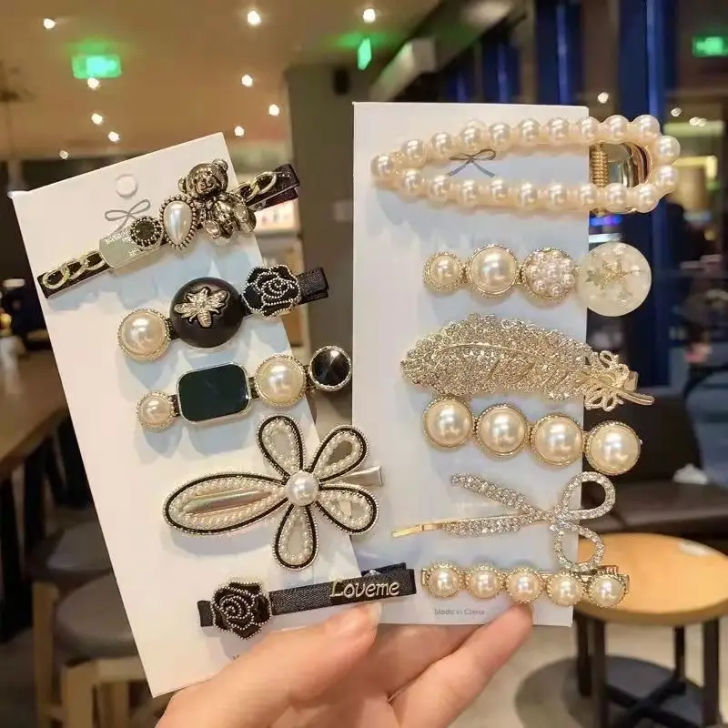 Pearl Hairpin Set for Women with Blue Flowers & Glitter Accents — feature 6