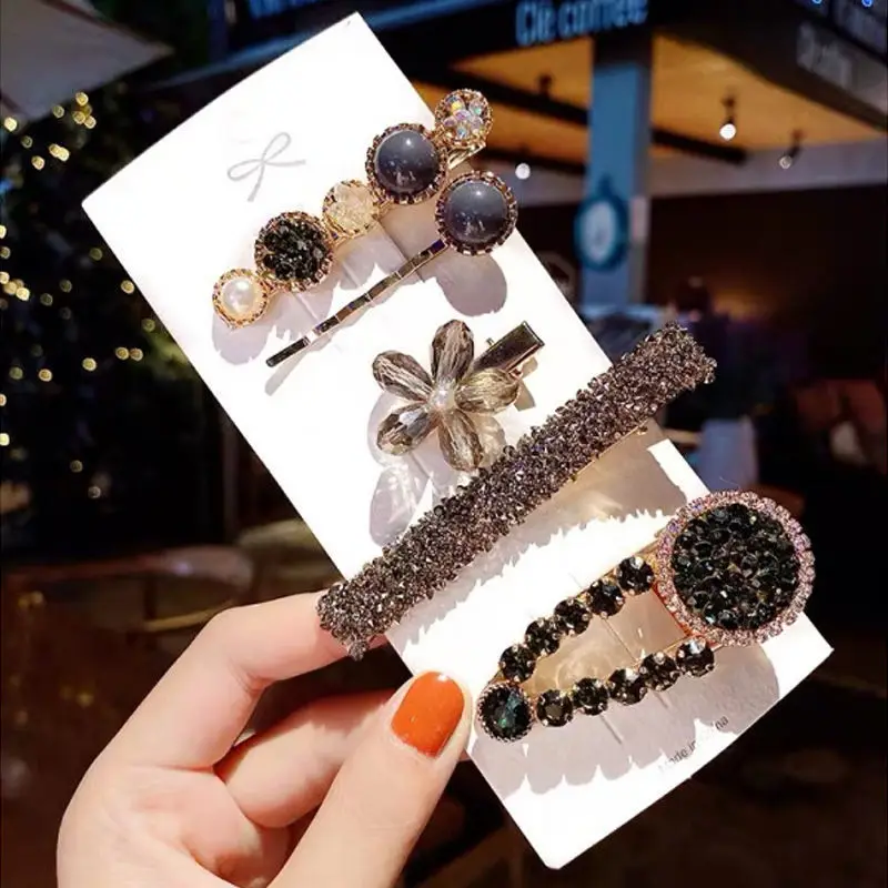 Pearl Hairpin Set for Women with Blue Flowers & Glitter Accents - Image 3