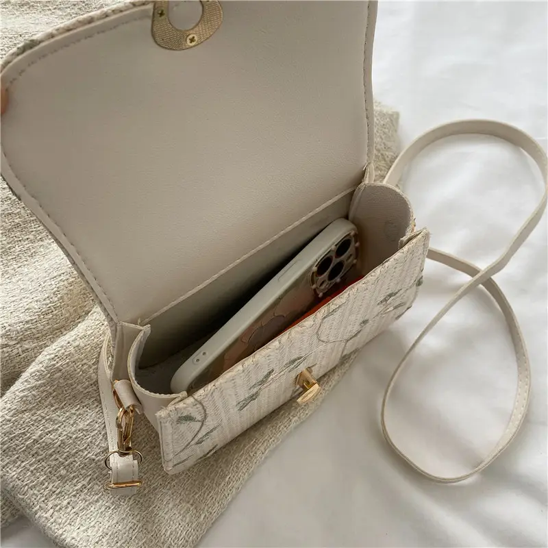 Women Straw Bag with Lace Flower Design - Image 6