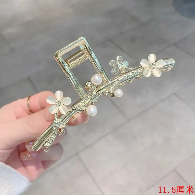 Elegant Butterfly Hair Clip with Pearl & Crystal Design