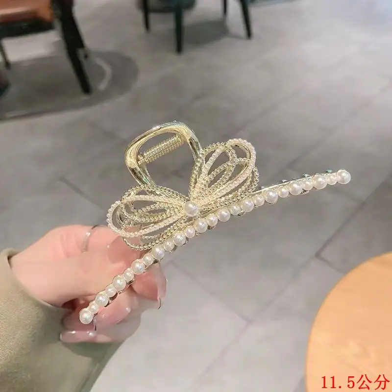 Elegant Butterfly Hair Clip with Pearl & Crystal Design