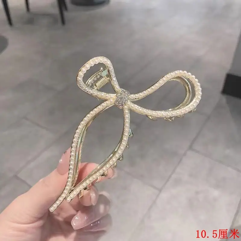 Elegant Butterfly Hair Clip with Pearl & Crystal Design