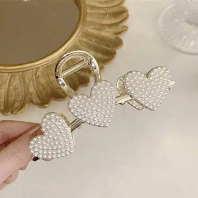 Elegant Butterfly Hair Clip with Pearl & Crystal Design