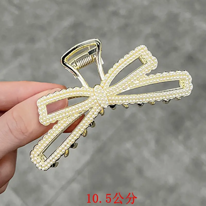 Elegant Butterfly Hair Clip with Pearl & Crystal Design