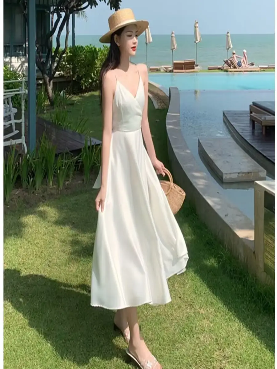 2023 French Style White V-Neck Beach Dress for Women