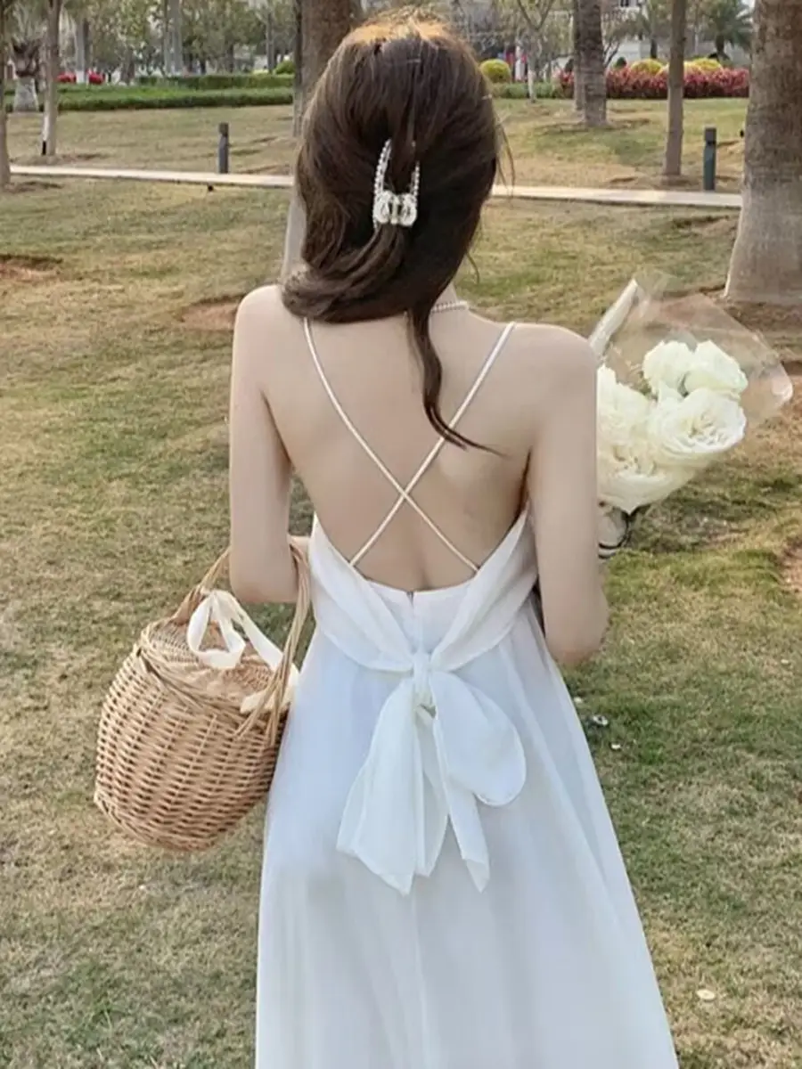 2023 French Style White V-Neck Beach Dress for Women