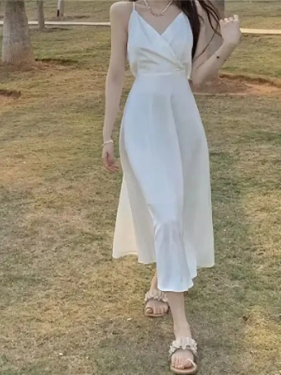 2023 French Style White V-Neck Beach Dress for Women