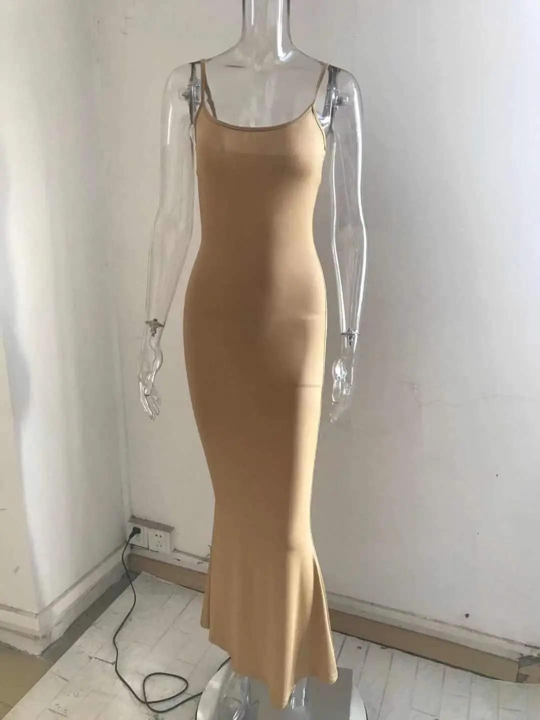 Women's 2022 Kardashian Skims Dress Pink Slim Fit — feature 11