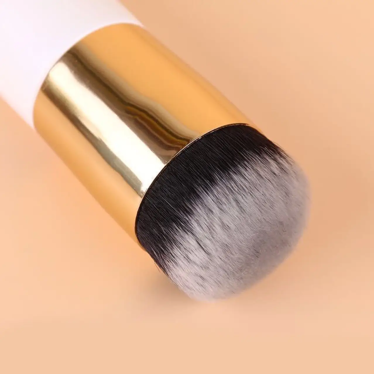 Non-Absorbent Flat Head Makeup Brush for Beginners