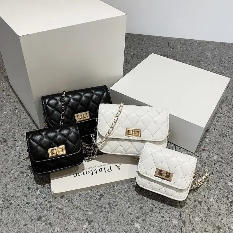 Black Rhombic Chain Shoulder Bag for Women 2022 - Image 6