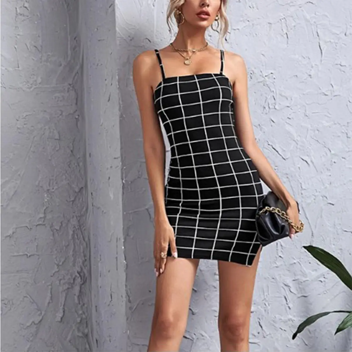 Women's 2023 Summer Slim Fit Black Plaid Backless Dress - Image 4