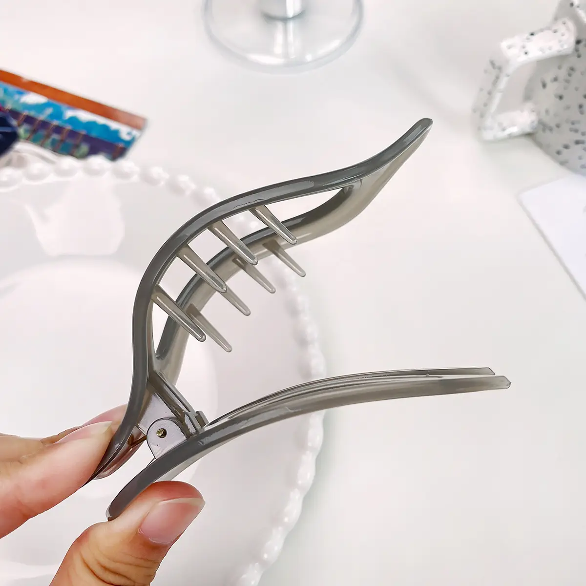 Korean Duckbill Hair Clip for Women Transparent Hot Sale - Image 7