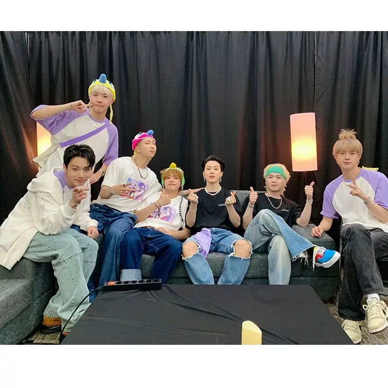 Tian Jiuguo Same Sleeve T-Shirt White Purple — feature 3
