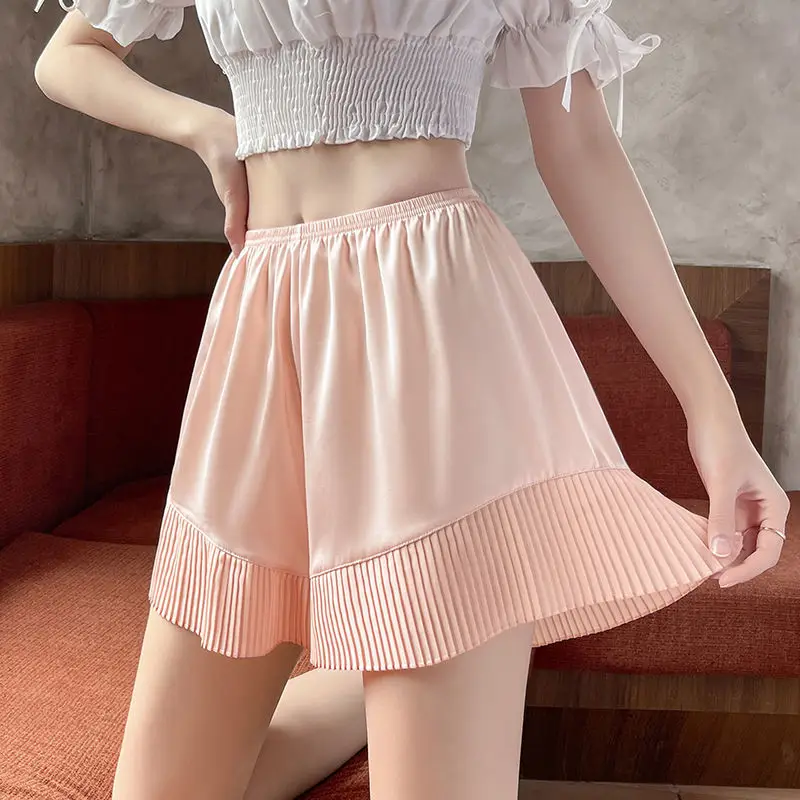 Women Ice Silk Pleated Shorts White 2025 - Image 4