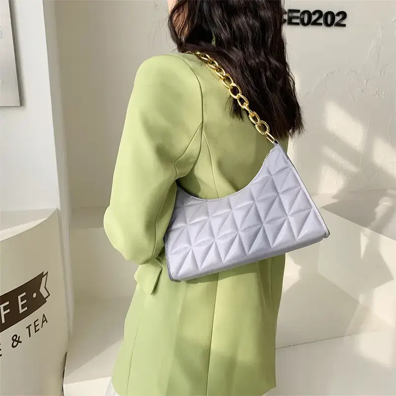 Black Rhombic Chain Shoulder Bag for Women 2022 - Image 7