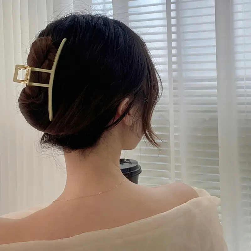 Opal Metal Hairpin Women's Back of Head