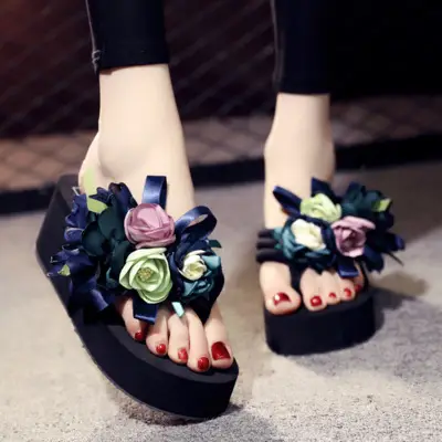 Women's Flower-Adorned Thick Wedge Sandals