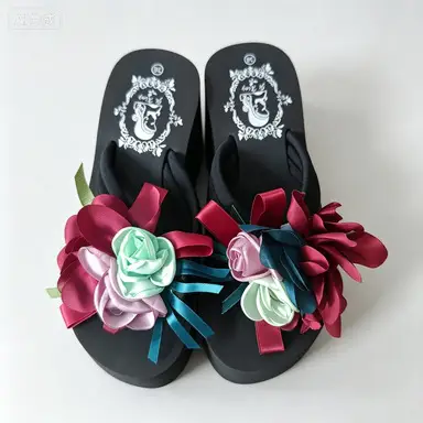 Wedge Thick-soled Flip-flops Women's Summer Outwear Fashionable Non-slip Muffin Beach Shoes Flower Seaside High-heeled Sandals — feature 2